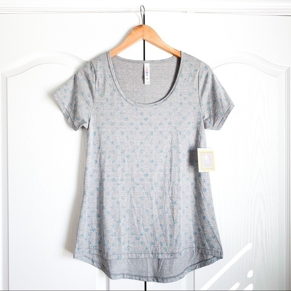 LuLaRoe Classic T - Feint Polka Dot Print - Blue T-shirt Top - Picture 2 of 9